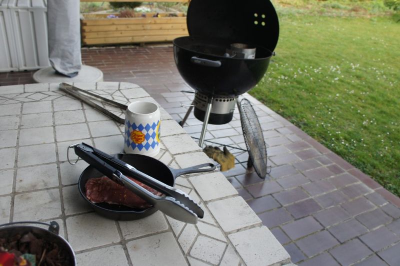 Grill anzünden