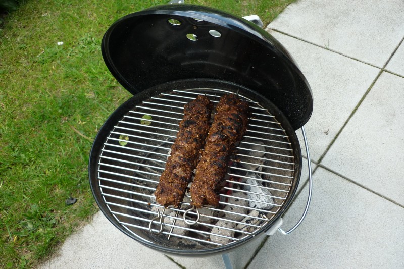 Lammspieße auf Grill